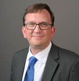 Head shot of Brian Harnak
